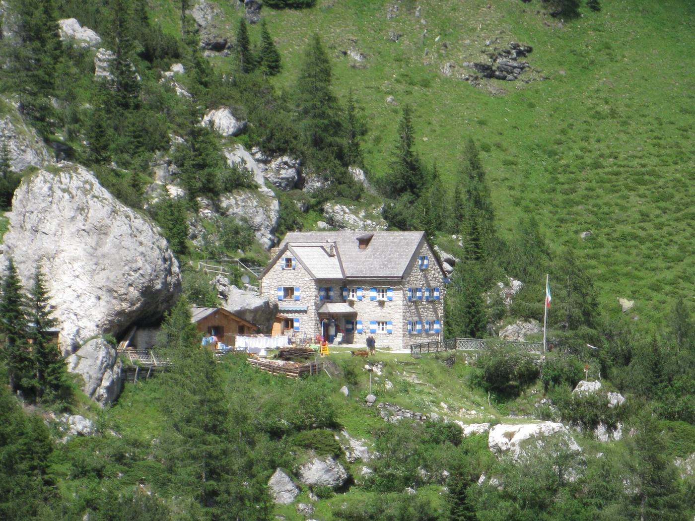 ファリエル小屋